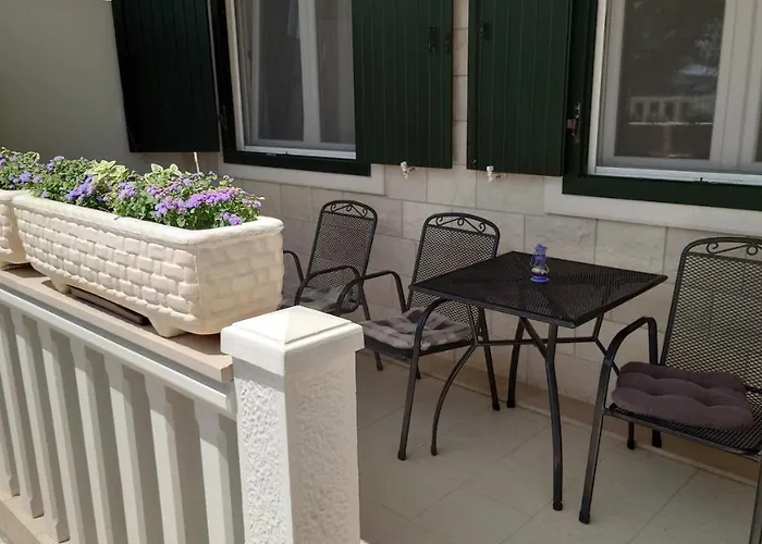 Salvia Rogoznica (Sibenik-Knin)